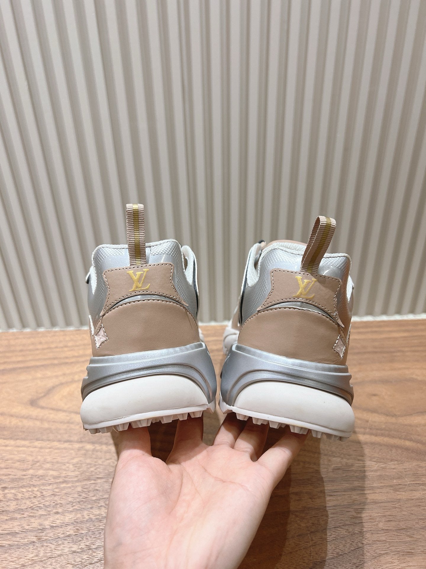 Louis Vuitton Runner Tatic Beige White