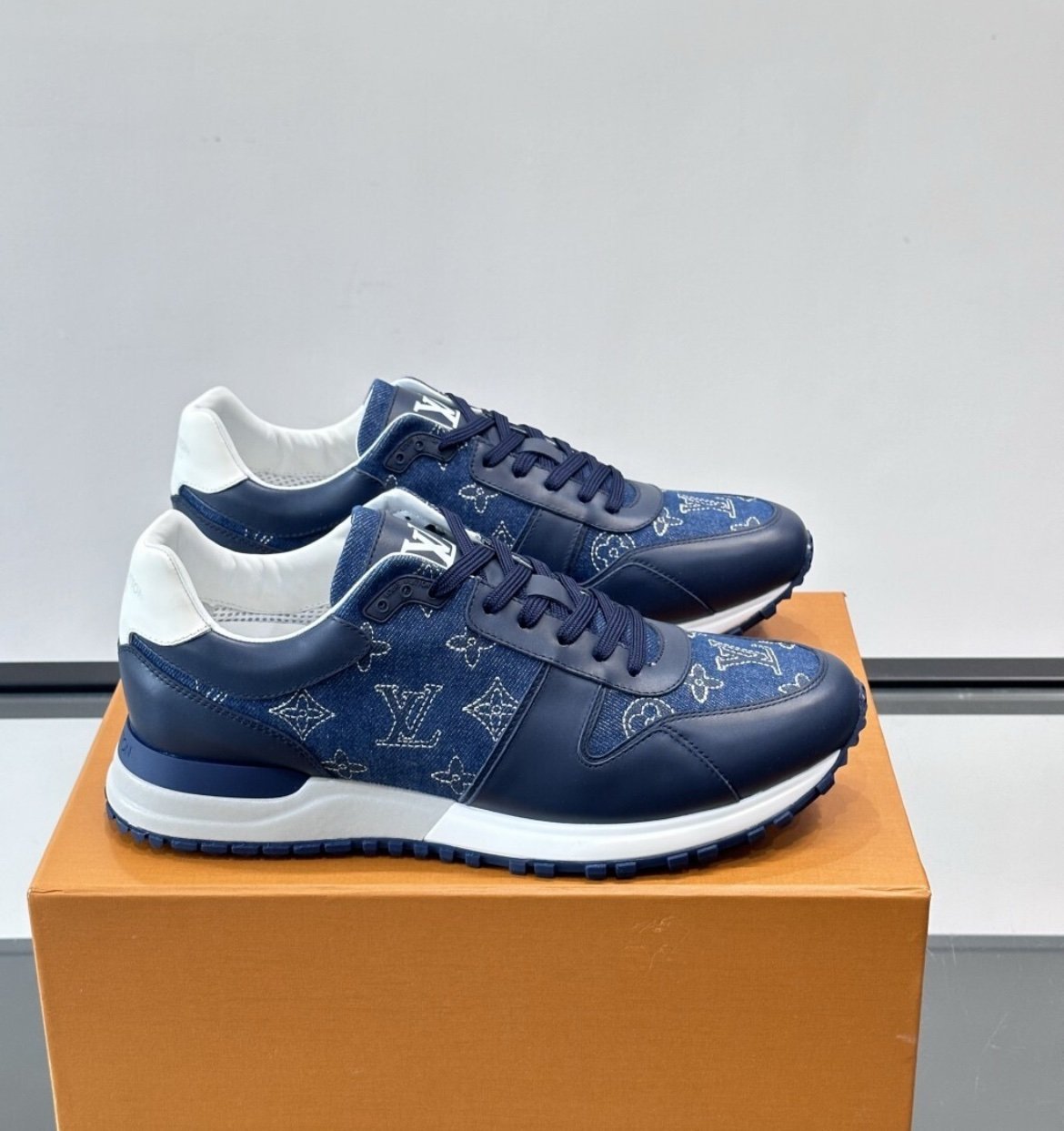 Louis Vuitton Run Away Sneaker Navy-White