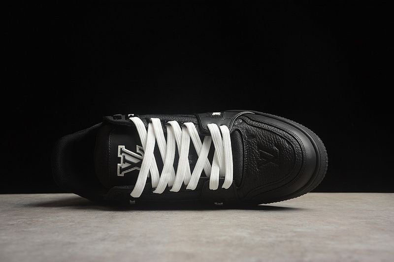 Louis Vuitton Trainer Black/White