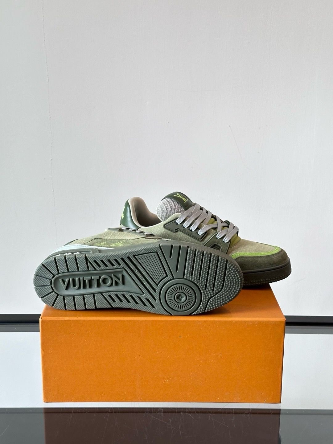 Louis Vuitton Trainer Green Mesh