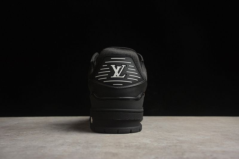 Louis Vuitton Trainer Black/White
