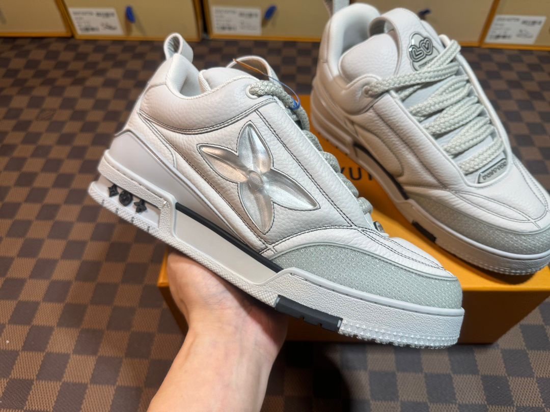 Louis Vuitton Skate Silver