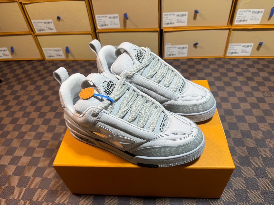Louis Vuitton Skate Silver