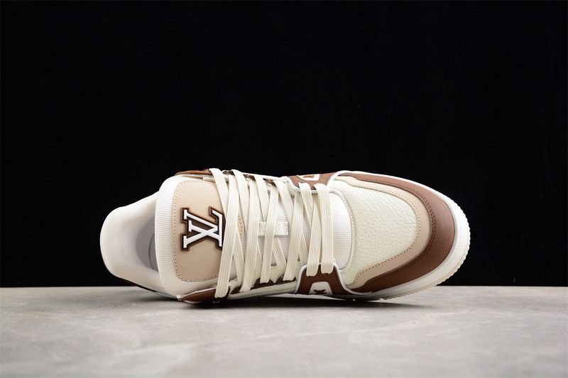 Louis Vuitton Trainer Brown Suede
