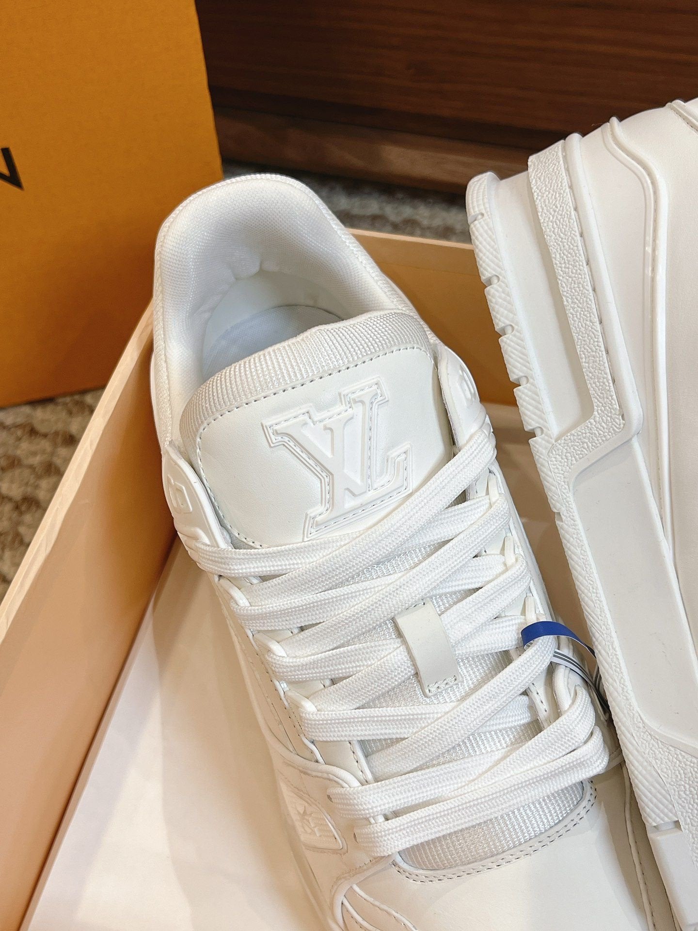 Louis Vuitton Trainer Full White