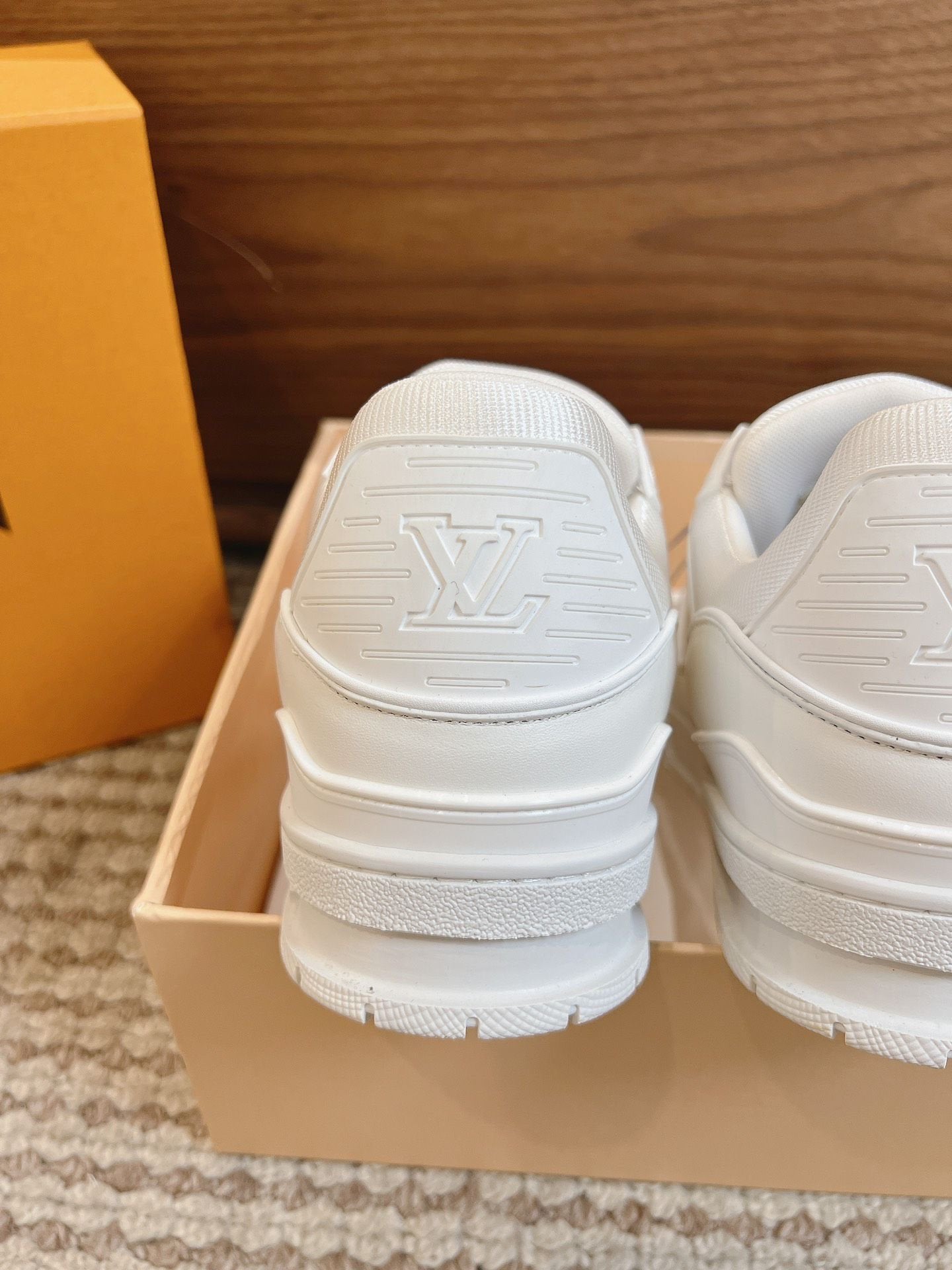 Louis Vuitton Trainer Full White