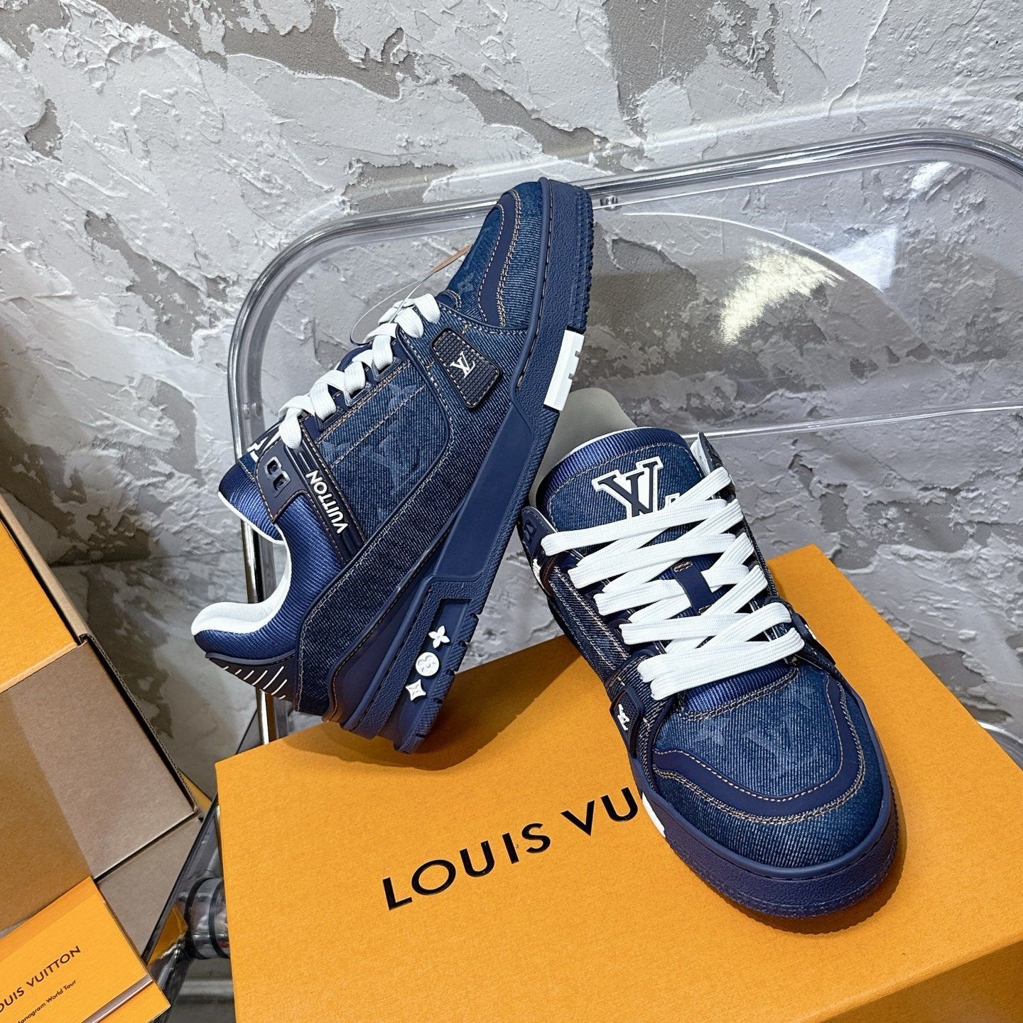 Louis Vuitton Trainer Navy/White Denim