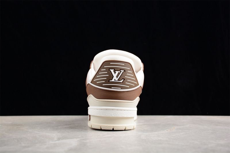 Louis Vuitton Trainer Brown Suede