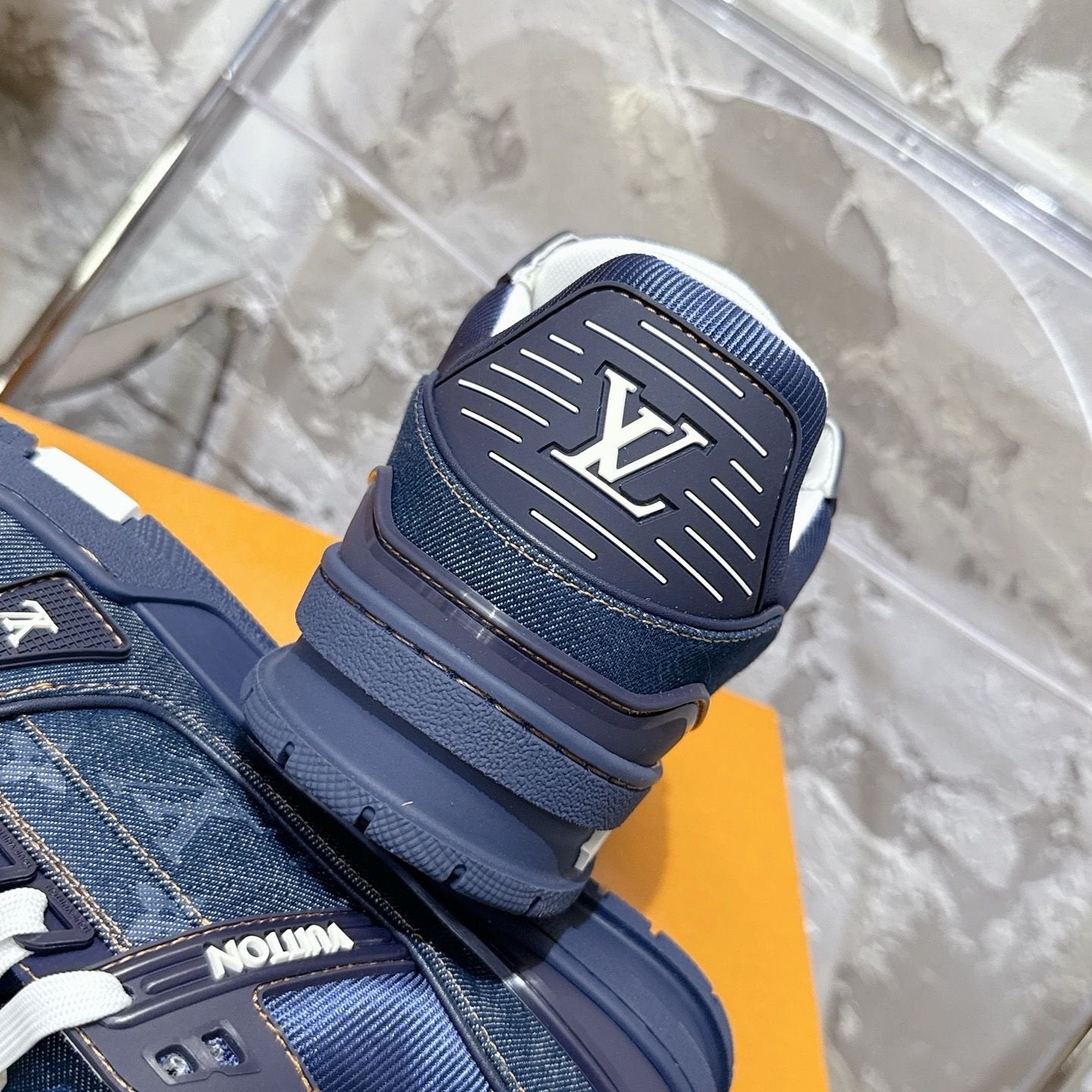 Louis Vuitton Trainer Navy/White Denim