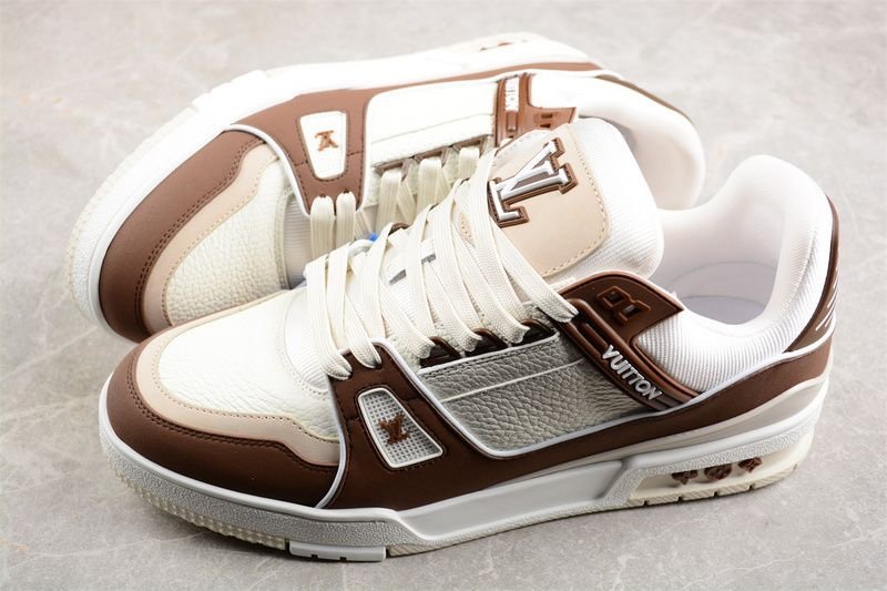 Louis Vuitton Trainer Brown Suede