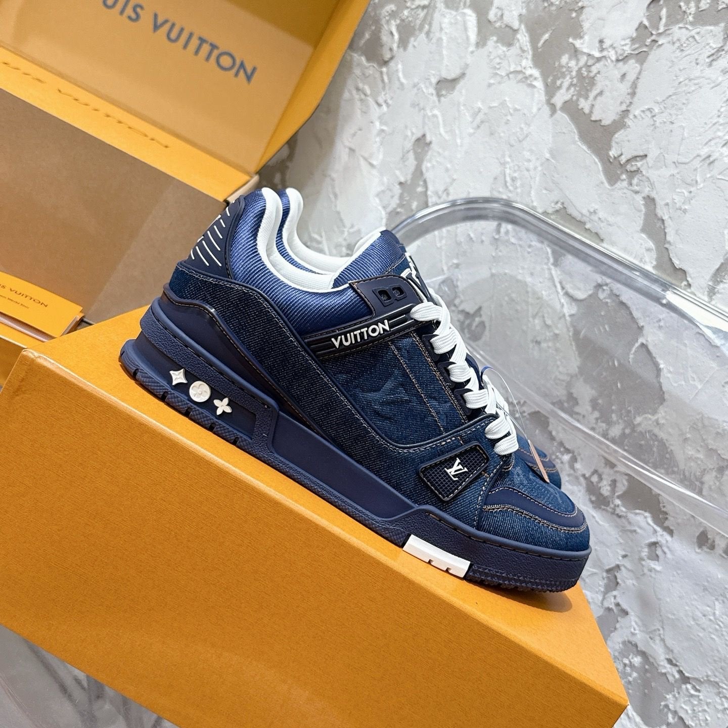 Louis Vuitton Trainer Navy/White Denim
