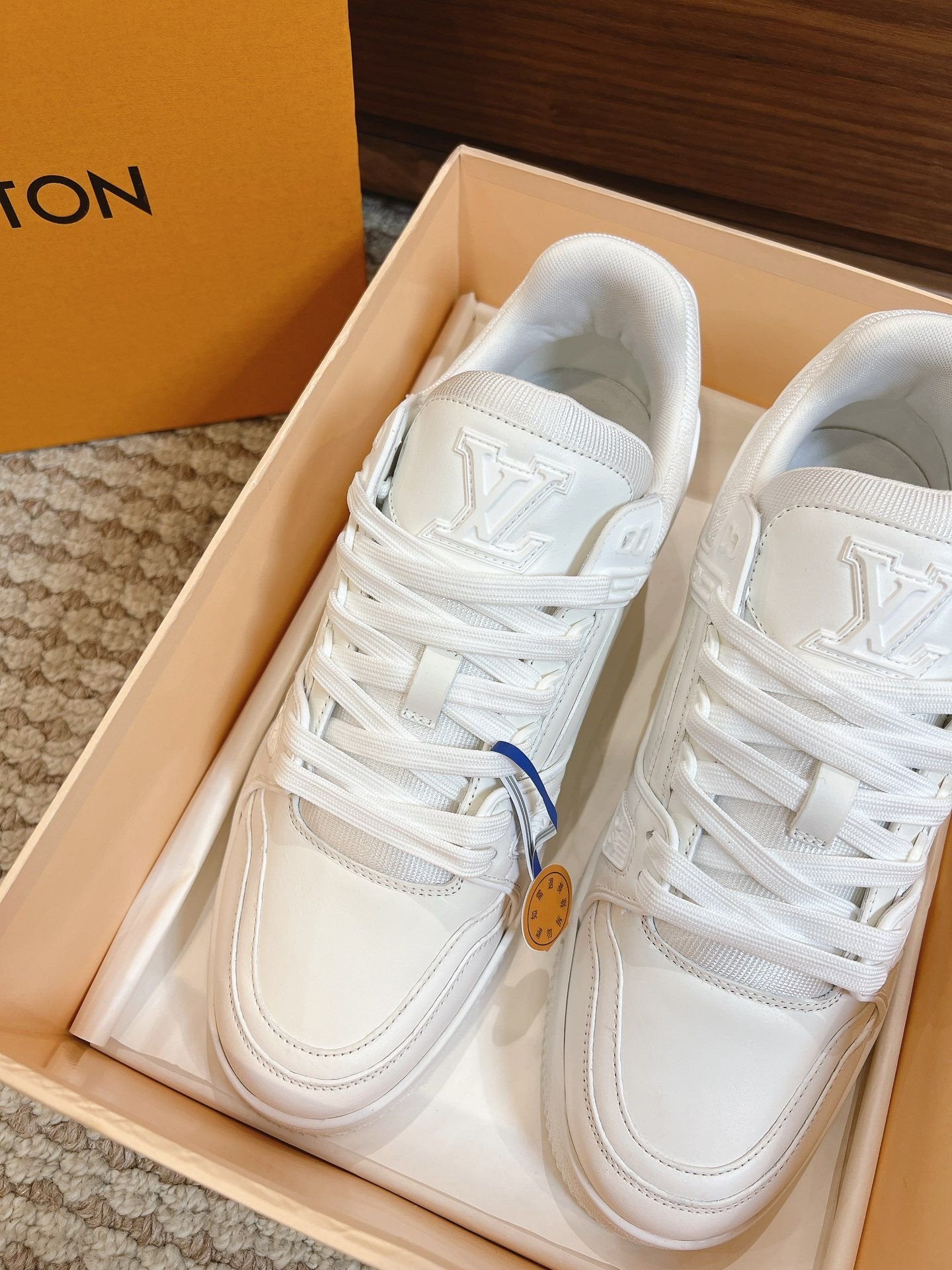 Louis Vuitton Trainer Full White