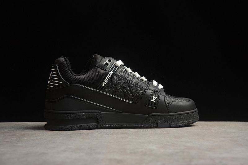 Louis Vuitton Trainer Black/White