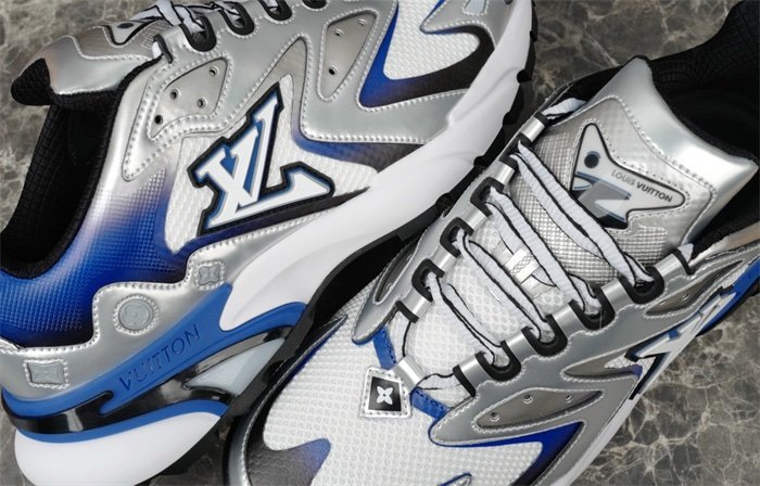 Louis Vuitton Runner Tatic Silver Blue
