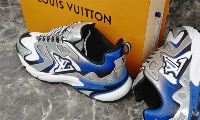 Louis Vuitton Runner Tatic Silver Blue