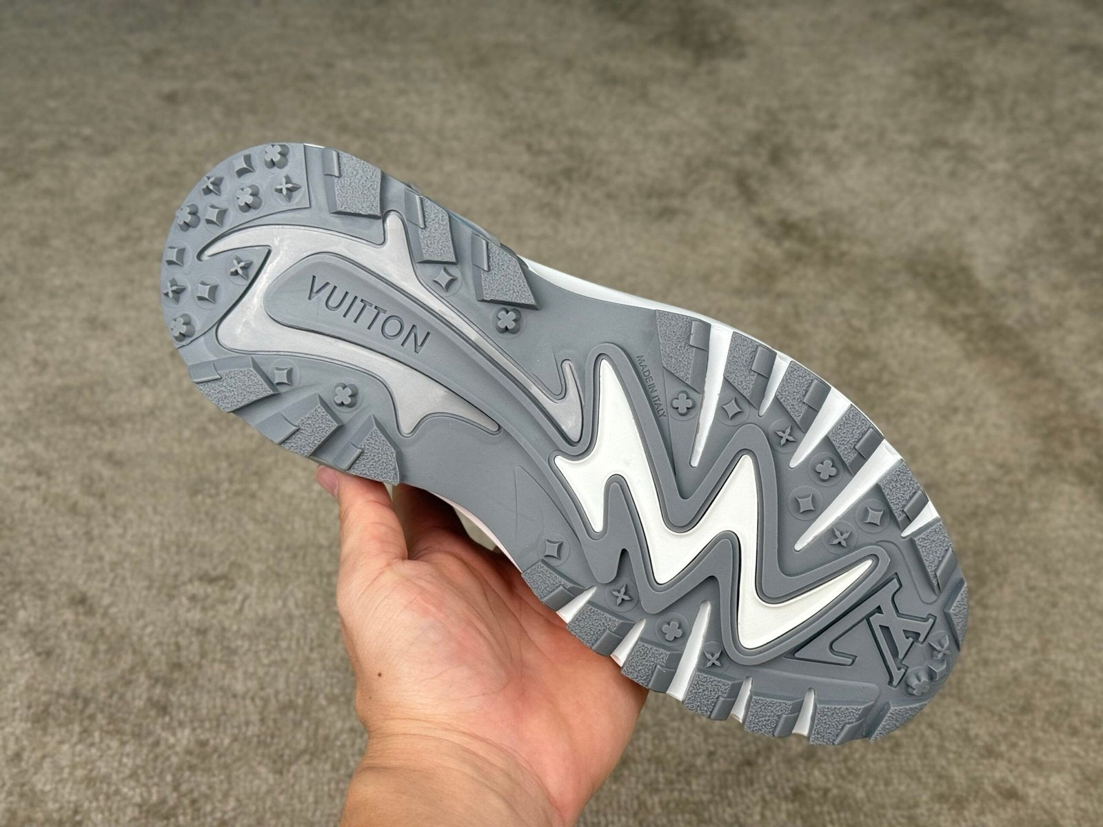 Louis Vuitton Runner Tatic 2.0 Grey