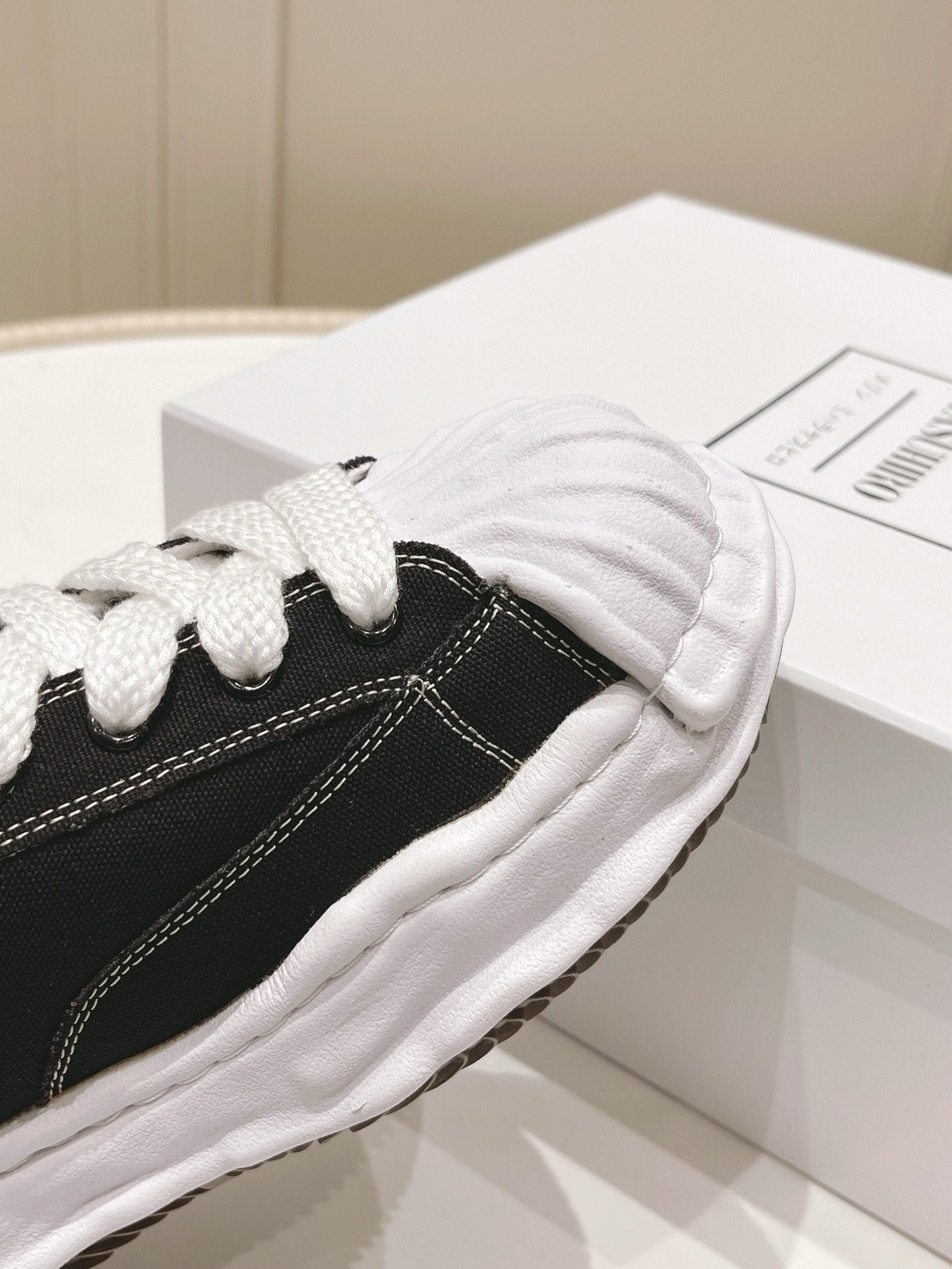 Maison Mihara Yasuhiro Blakey OG Sole Black/White
