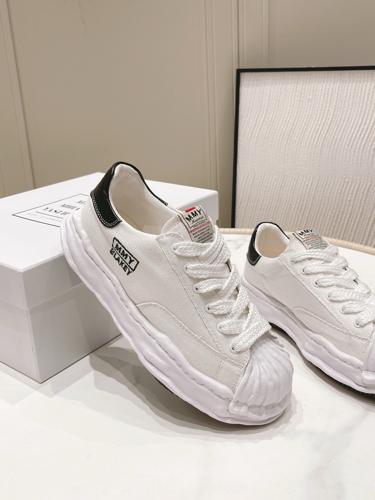 Maison Mihara Yasuhiro Blakey OG Sole White/Black