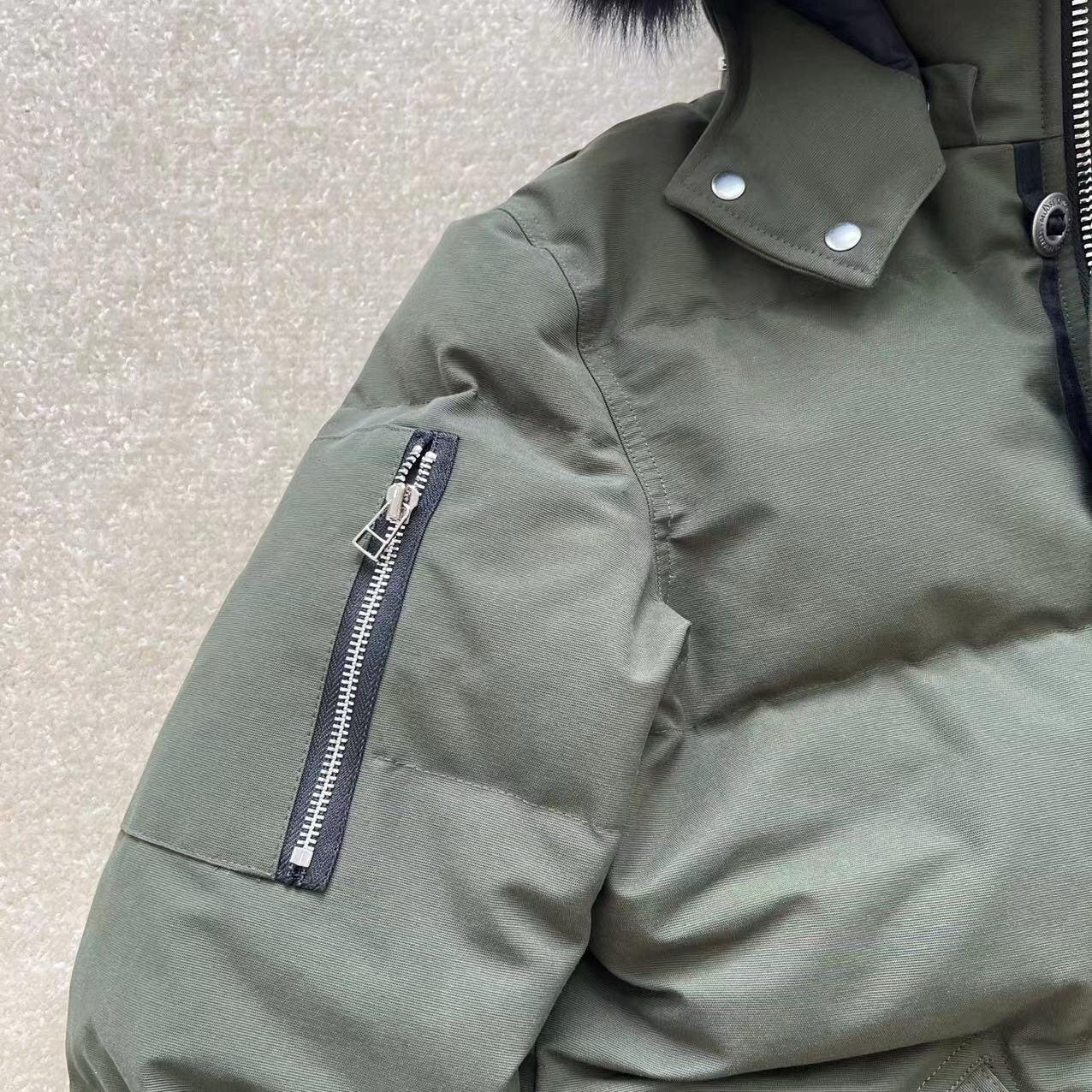 Moose Knuckles Down Jacket  Army/Black