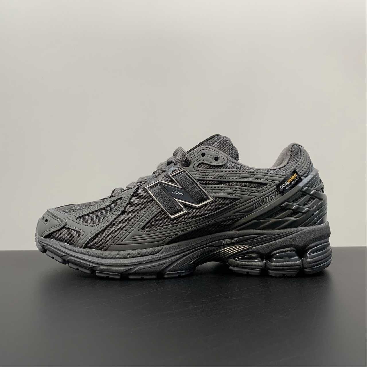 New Balance 1906R  Cordura Grey