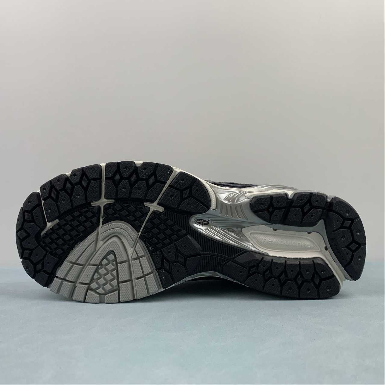 New Balance 1906R  Silber Metallic