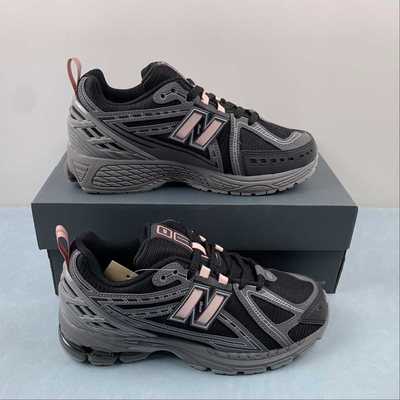 New Balance 1906R Black Pink Moon