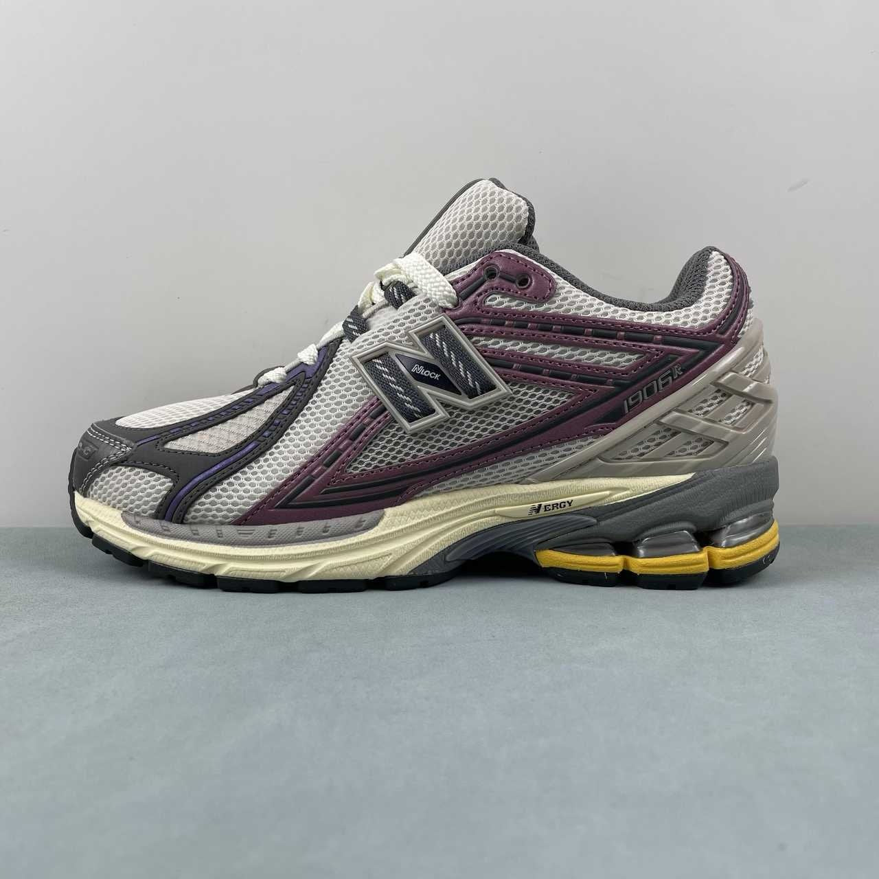 New Balance 1906R Licorice