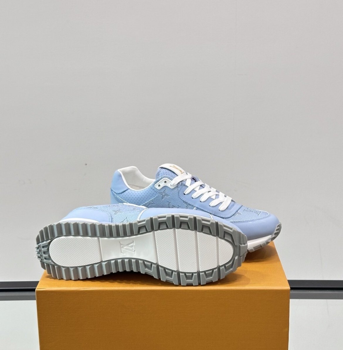 Louis Vuitton Run Away Blue White