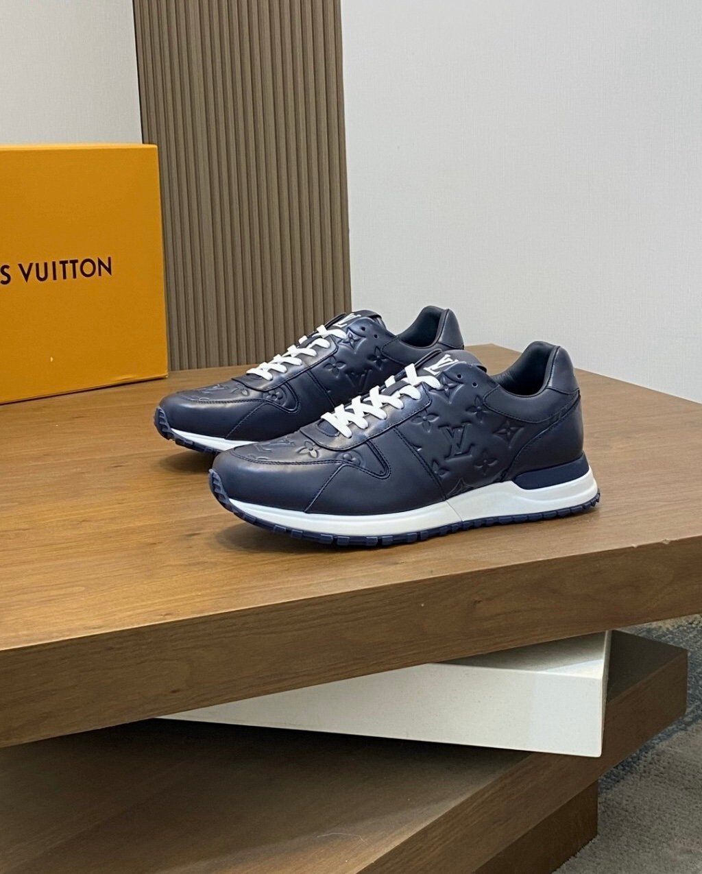 Louis Vuitton Run Away Navy/White