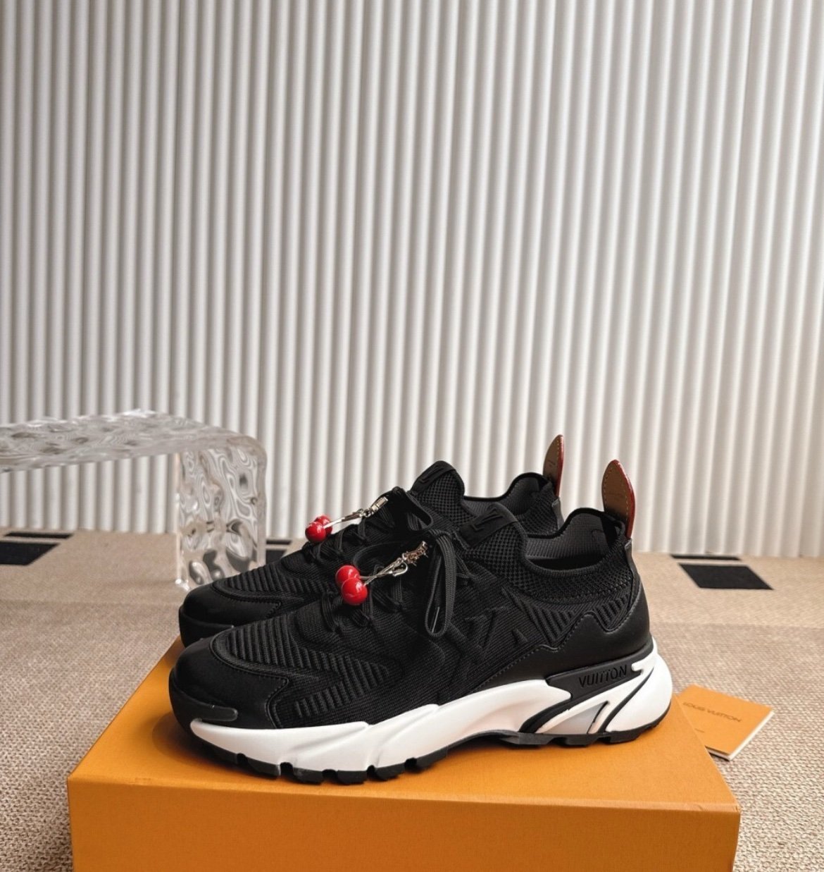 Louis Vuitton Runner Tatic Black/White