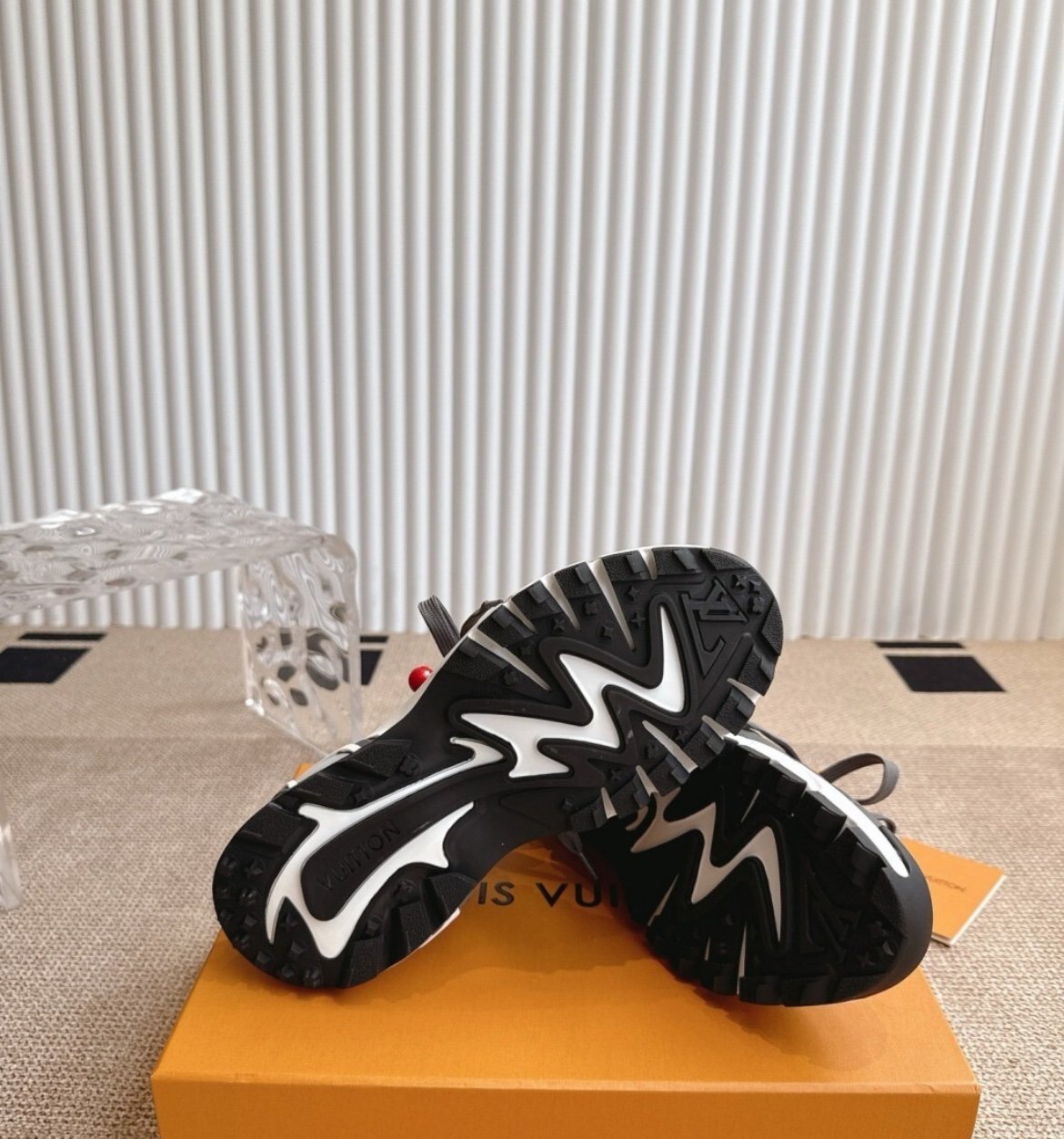 Louis Vuitton Runner Tatic Grey/White