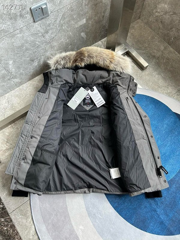 Canada Goose Wyndham Parka Graphite Fur