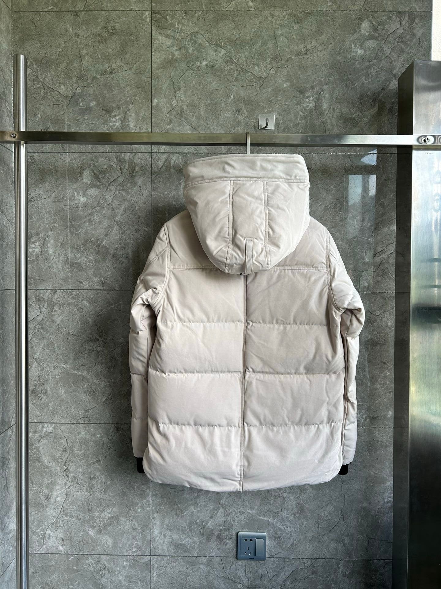 Canada Goose MacMillan White Jacket