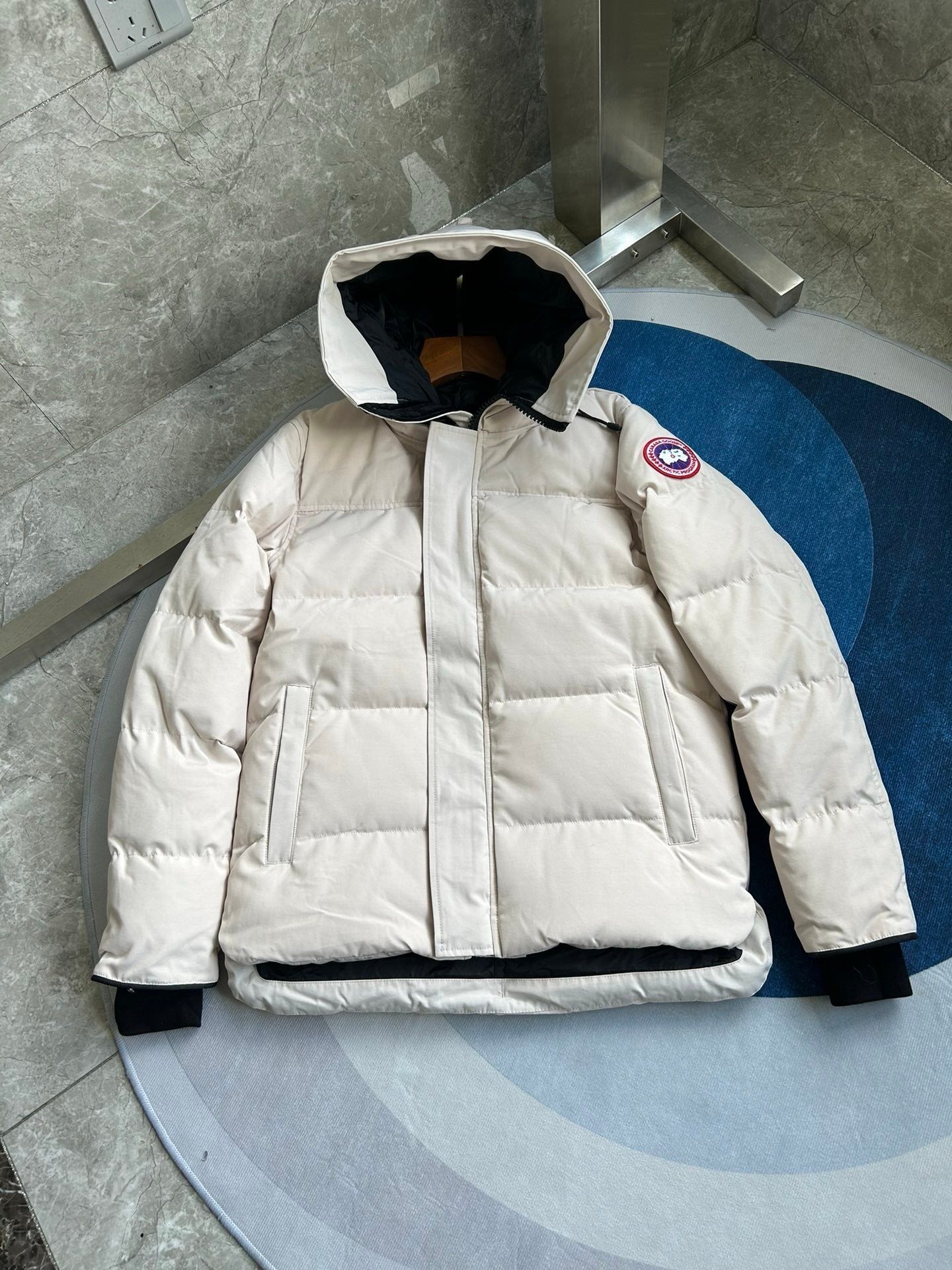 Canada Goose MacMillan White Jacket