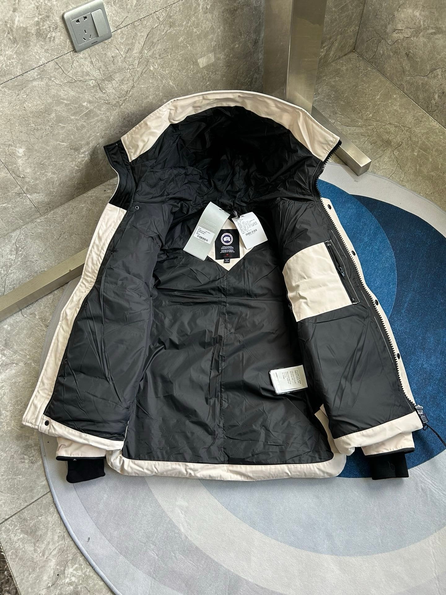 Canada Goose MacMillan White Jacket