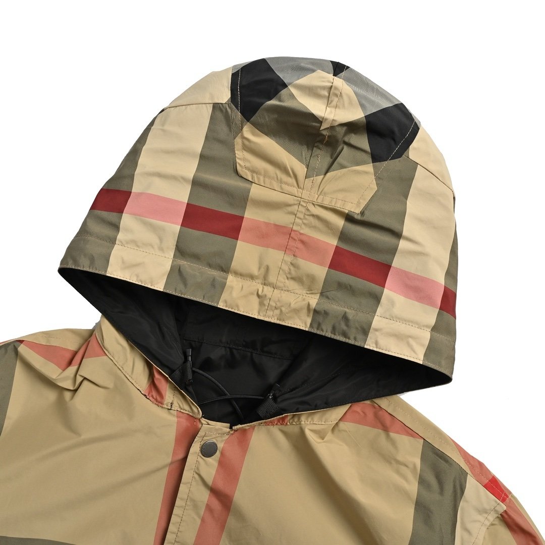 Burberry Reversible Check Hooded Jack