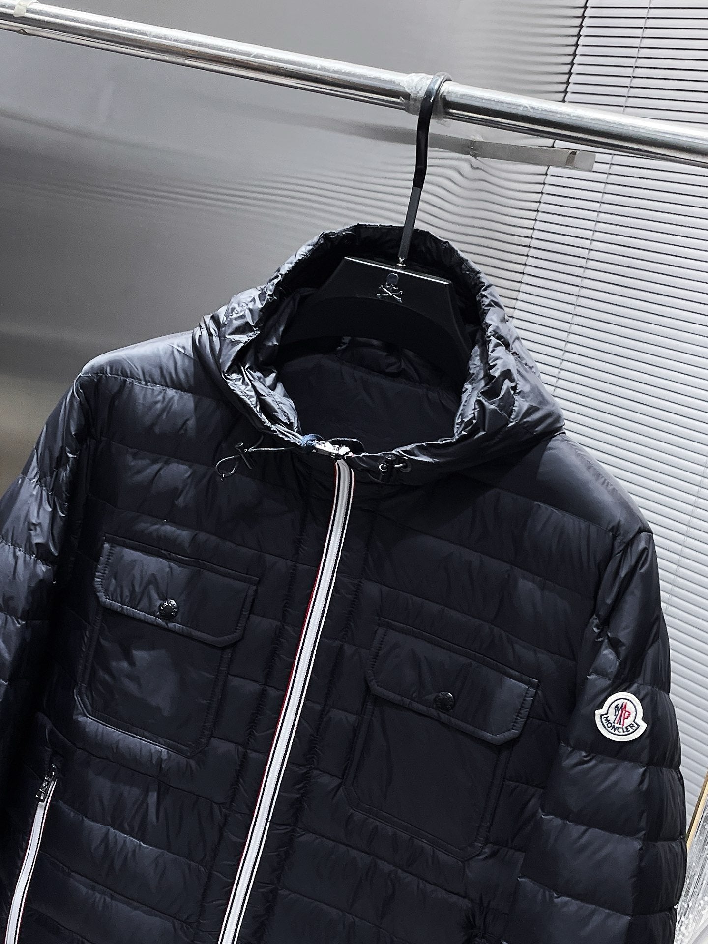 Moncler Douret Short Down Jacket Black