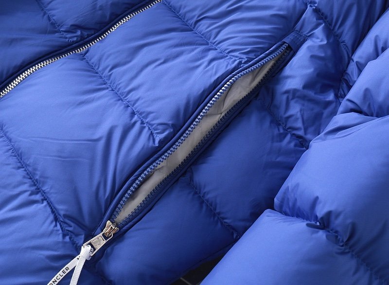 Moncler Poirier Down Jacket Blue/White