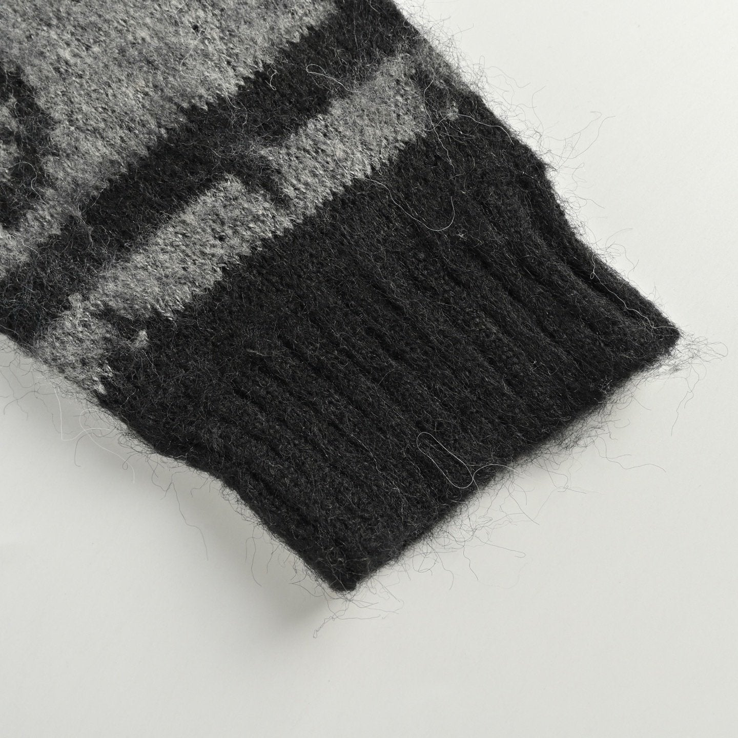 Louis Vuitton x Yayoi Kusama Cardigan Grey Black White