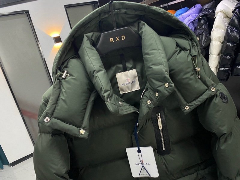 Moncler Bauges Short Down Jacket Green