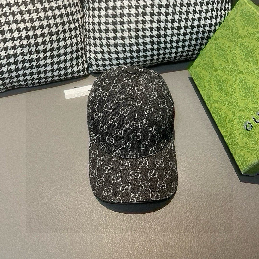 Gucci GG Supreme Baseball Cap Black White