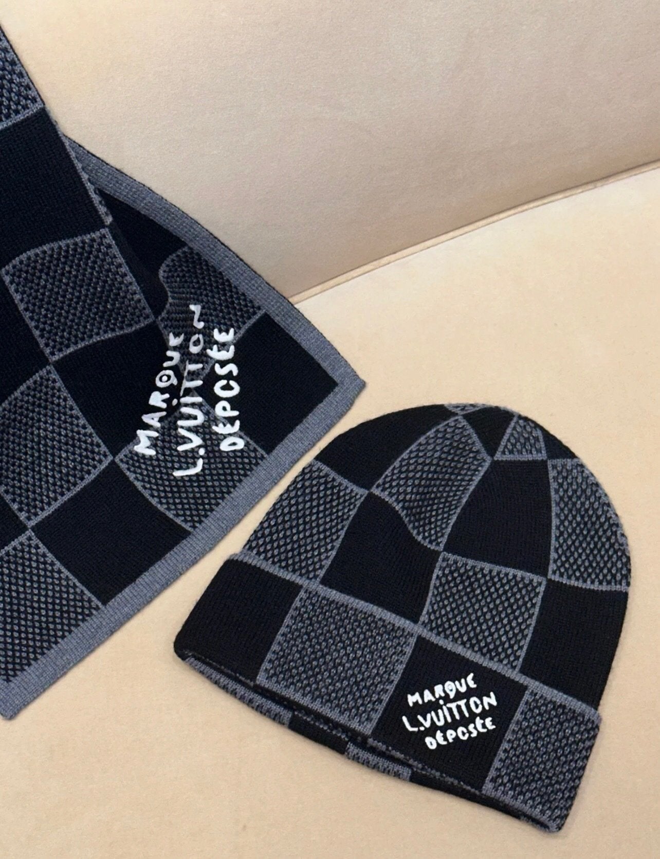 Louis Vuitton Damier Heritage Sjaal & Muts