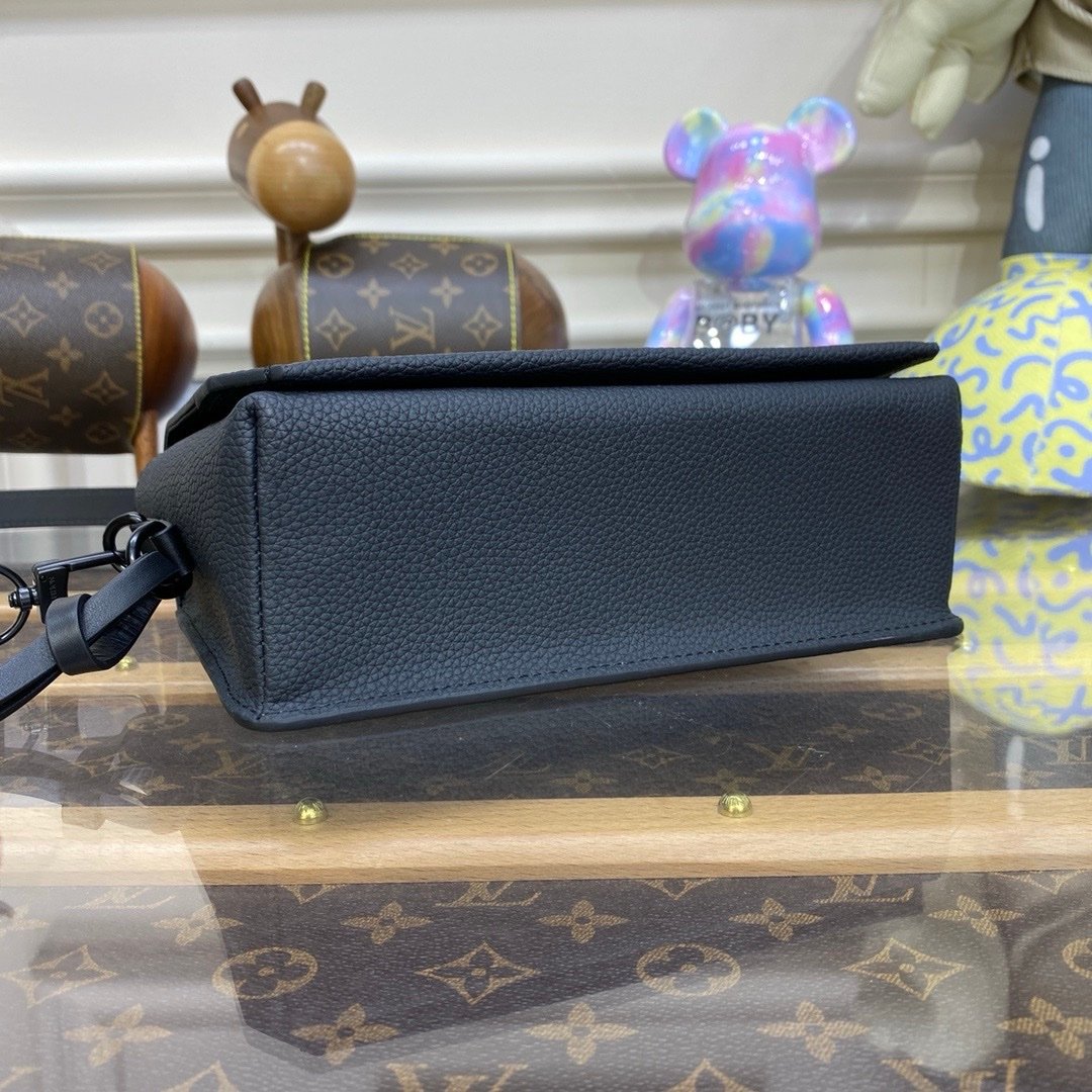Louis Vuitton Fastline LV Aerogram Bag Black