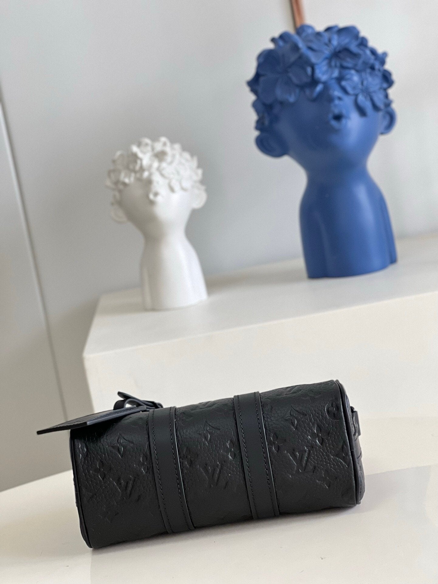Louis Vuitton Keepall Bandouliere 25 Monogram Taurillon Leather Black