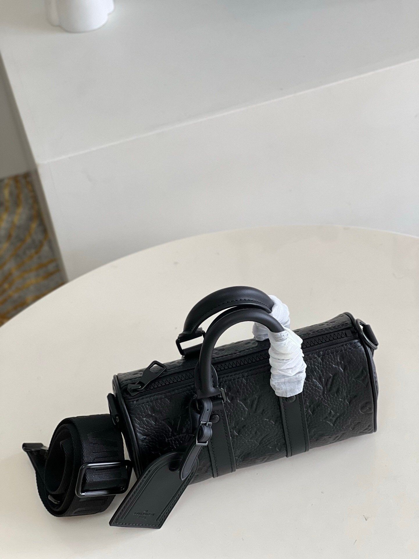 Louis Vuitton Keepall Bandouliere 25 Monogram Taurillon Leather Black