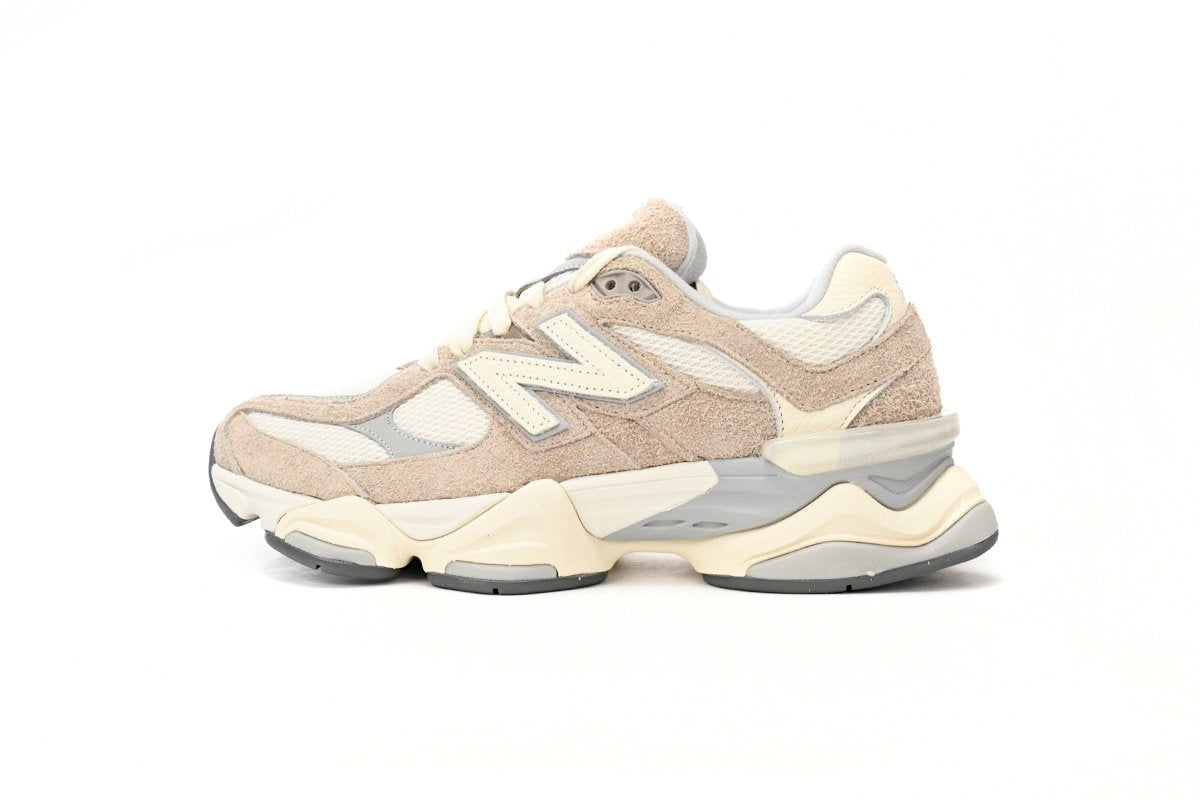 New Balance 9060 Driftwood Beige