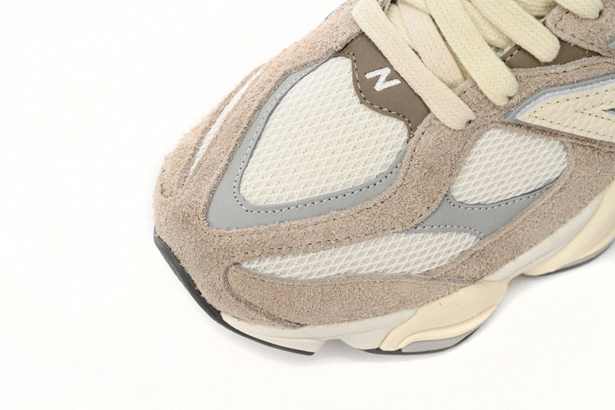 New Balance 9060 Driftwood Beige