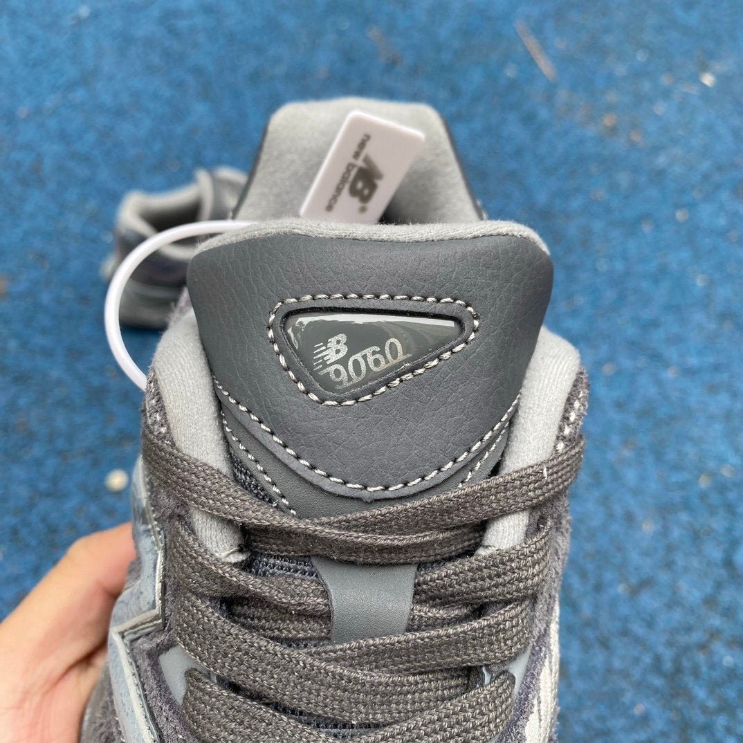 New Balance 9060 Magnet