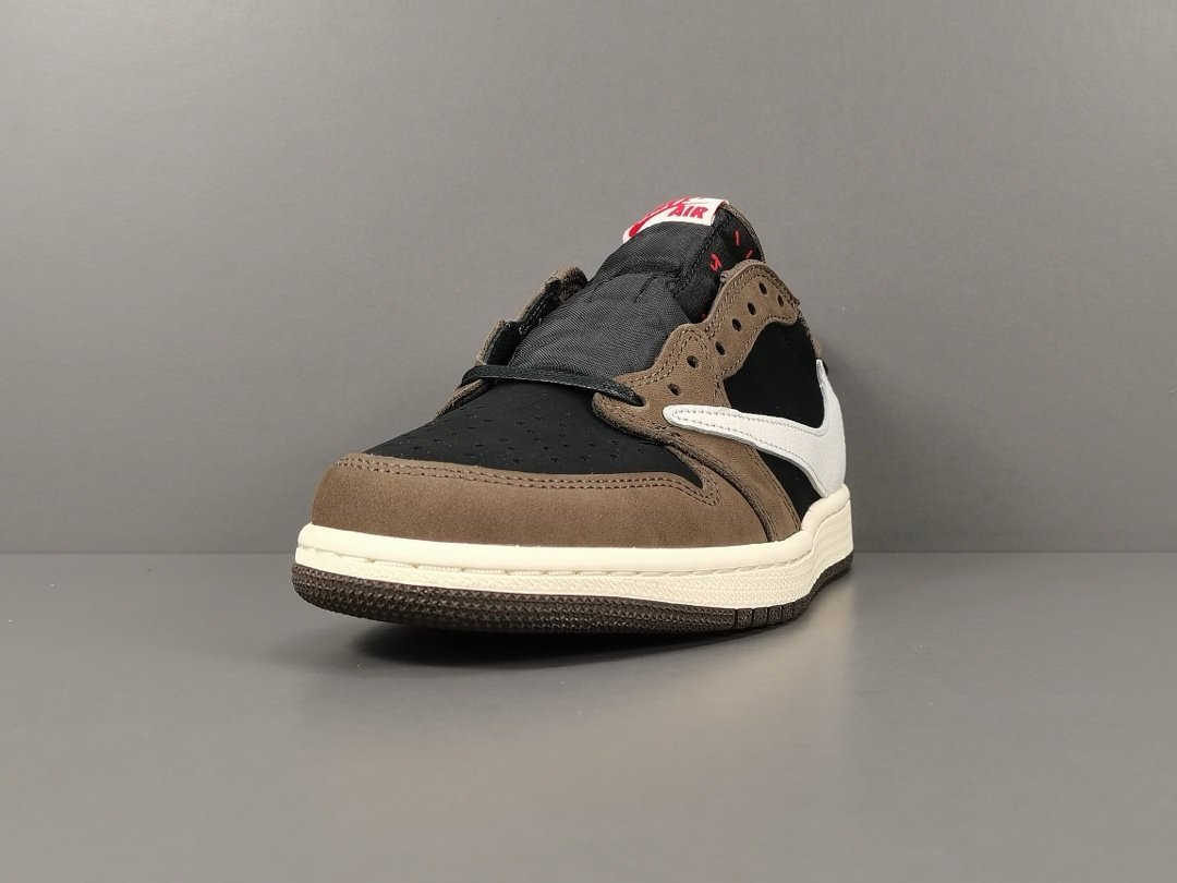Jordan 1 Retro Low OG SP
Travis Scott Mocha