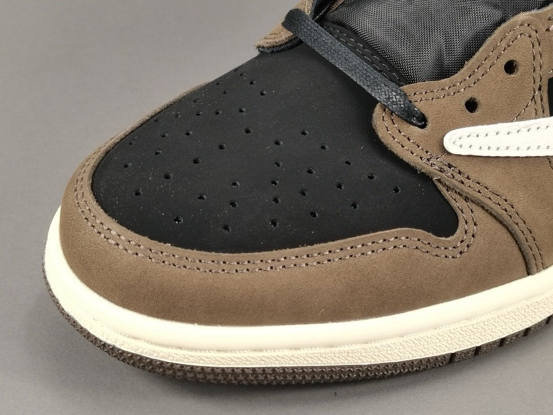 Jordan 1 Retro Low OG SP
Travis Scott Mocha